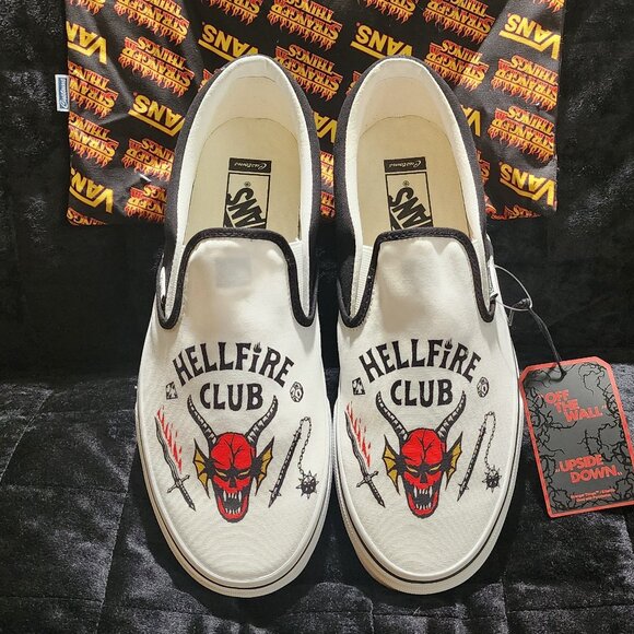 VANS x Stranger Things Classic Slip-on Limited Addition **Hell Fire Custom Prin - Picture 3 of 6